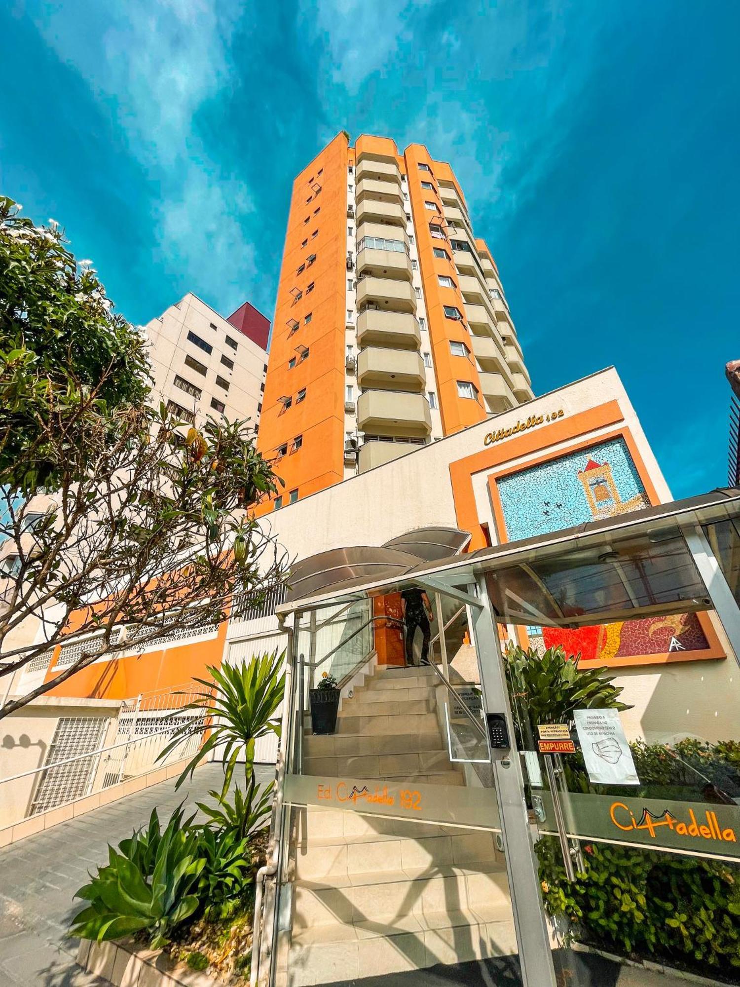 Studio No Centro: Piscina, Academia E Garagem N209 Florianópolis 外观 照片